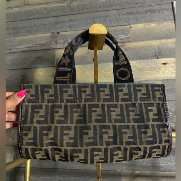 Authentic Vintage FENDI Brown Zucca Jacquard Foldable Tote Bag - Picture 2 of 9